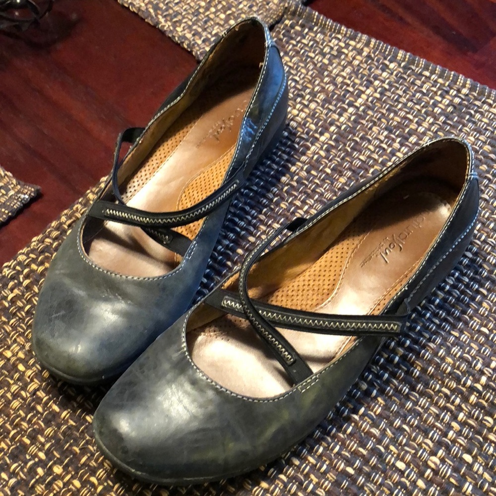 Naturalizer Shoes